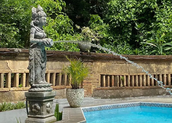 Puri Bebengan 3*