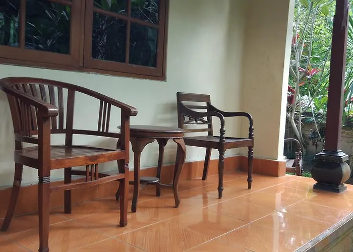 Puri Bebengan 3*