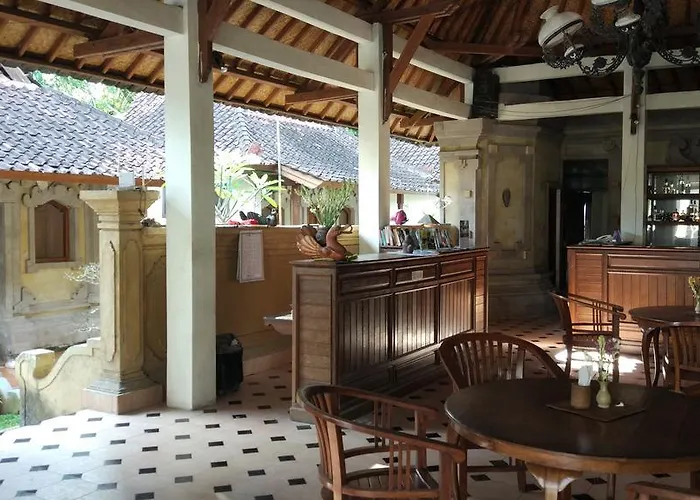 Puri Bebengan 3*